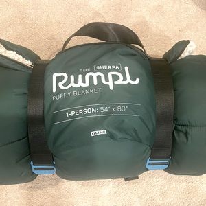 Brand new, Rumpl Blanket